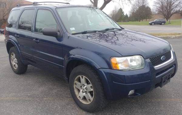 NICE 2004 FORD ESCAPE LTD AWD LOADED LEATHER ROOF 154000 MI. NO... for sale in Rochester , NY – photo 3