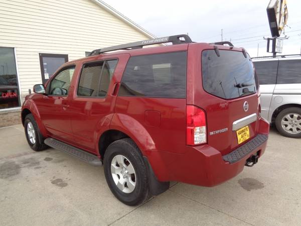 2005 Nissan Pathfinder XE 4WD 126kmiles 3rd-Row! - cars & trucks -... for sale in Marion, IA – photo 9