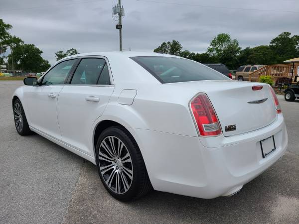2013 CHRYSLER 300 S - - by dealer - vehicle automotive for sale in Sneads Ferry, NC – photo 4