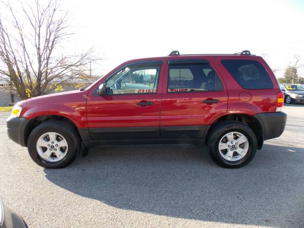 2005 Ford Escape XLT ( one owner, low mileage, extra clean) - cars &... for sale in Carlisle, PA – photo 4