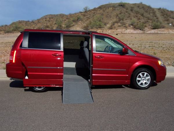 2010 Chrysler Town and Country Touring Wheelchair Handicap Mobility Va for sale in Phoenix, AZ – photo 2