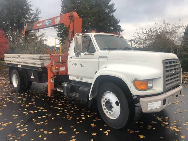 1995 Ford F800 With Crane for sale in Portland, OR – photo 2
