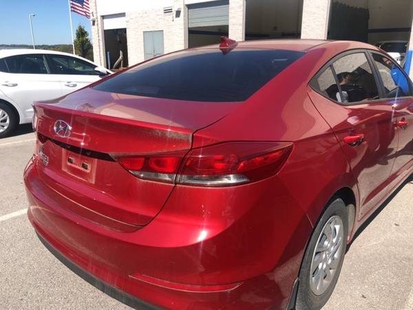 2017 Hyundai Elantra SE sedan Scarlet Red Pearl for sale in Fayetteville, AR – photo 4