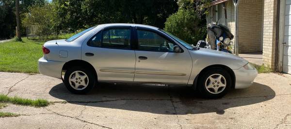2004 chevy cavalier - cars & trucks - by owner - vehicle automotive... for sale in Waco, TX – photo 2