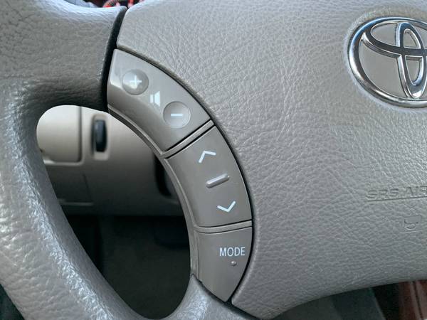 2005 Toyota Camry XLE - - by dealer - vehicle for sale in Whiteland, IN – photo 21