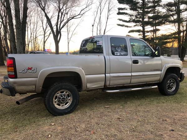 2005 GMC Chevrolet SLT 4X4 2500 - cars & trucks - by owner - vehicle... for sale in Suamico, WI – photo 4