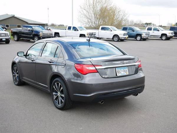 2014 Chrysler 200 Touring - - by dealer - vehicle for sale in Cambridge, MN – photo 8