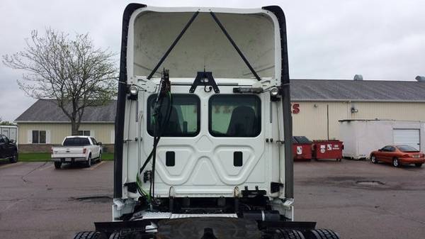 2014 Freightliner Cascadia - cars & trucks - by dealer - vehicle... for sale in Savage, MN – photo 6
