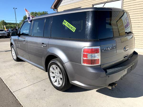 2010 Ford Flex 4dr SE FWD - cars & trucks - by dealer - vehicle... for sale in Chesaning, MI – photo 5