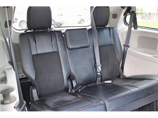 2019 Dodge Grand Caravan SXT - mini-van - - by dealer for sale in Bartlesville, OK – photo 17