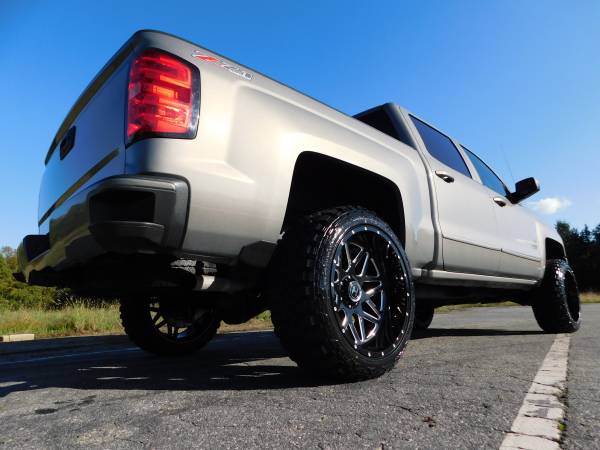 LIFTED 17 CHEVY SILVERADO LT Z71 CREW 4X4 22X12 *NEW 33X12.50 MT'S!!... for sale in KERNERSVILLE, NC – photo 5