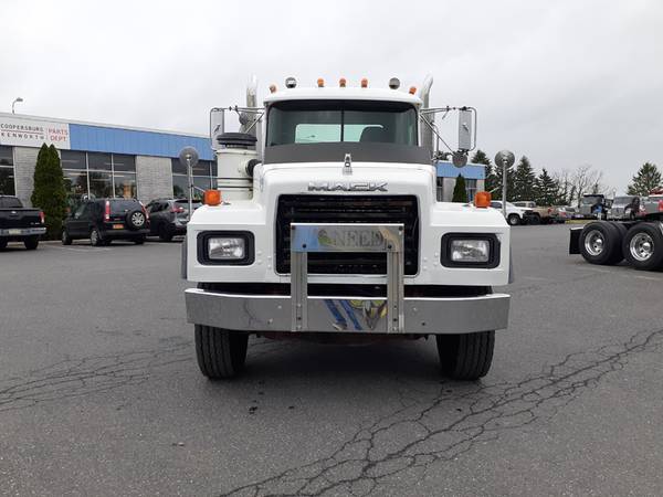 2003 MACK RD688S - 300 Trucks and Trailers In Stock for sale in Coopersburg, PA – photo 8