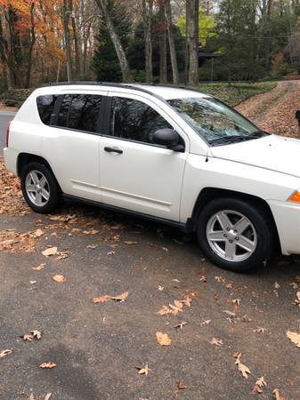 2008 Jeep Compass Sport, 4x4, Automatic - cars & trucks - by owner -... for sale in Greer, SC – photo 3
