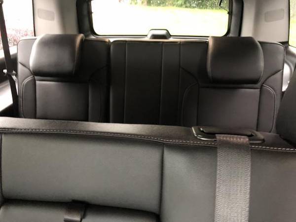 2019 Chevrolet Suburban 4WD 4dr 1500 LT for sale in Fort Gratiot, MI – photo 12