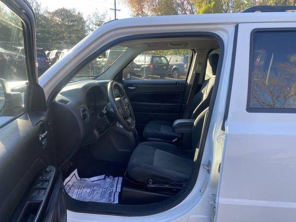 2011 Jeep Patriot Sport Utility 4D EZ-FINANCING! - cars & trucks -... for sale in Garfield, NY – photo 22