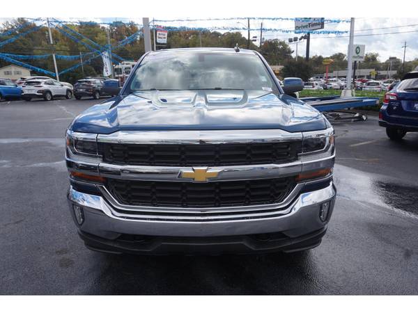2016 Chevrolet Chevy Silverado 1500 4WD Crew Cab 143.5 LT w/1LT -... for sale in Knoxville, TN – photo 3