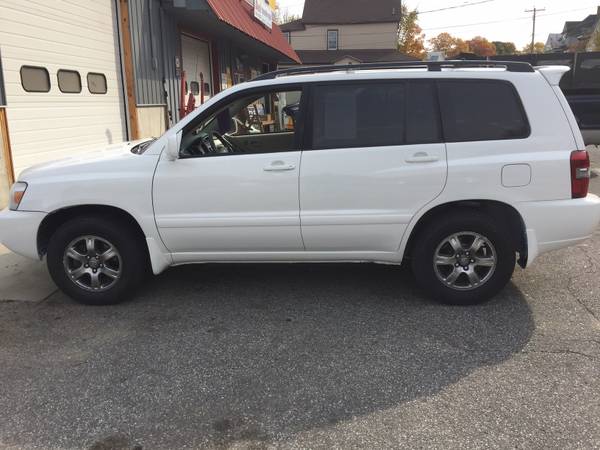 2007 Toyota Highlander Limited - cars & trucks - by dealer - vehicle... for sale in RUMFORD, ME – photo 4
