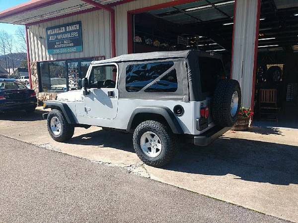 2006 Jeep Wrangler Unlimited Rubicon 4WD - cars & trucks - by dealer... for sale in Cleveland, SC – photo 6