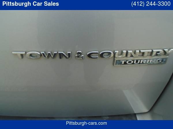 2010 Chrysler Town & Country 4dr Wgn Touring with 4-wheel disc for sale in Pittsburgh, PA – photo 12
