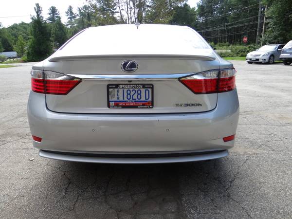 2014 Lexus ES 300H Hybrid- MUST SEE LIKE NEW! ES350 for sale in Londonderry, VT – photo 6