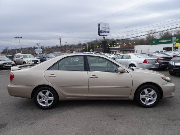 2005 Toyota Camry SE, Immaculate Condition 90 Day Warranty - cars for sale in Roanoke, VA – photo 4