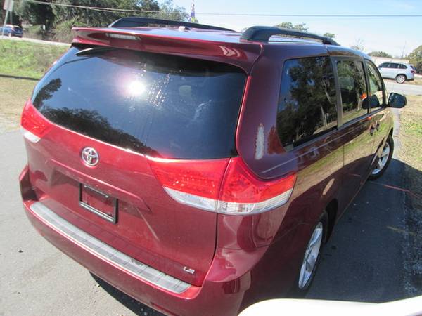 2013 Toyota Sienna LE FWD 8-Passenger V6 NICE! - - by for sale in Charleston, SC – photo 5