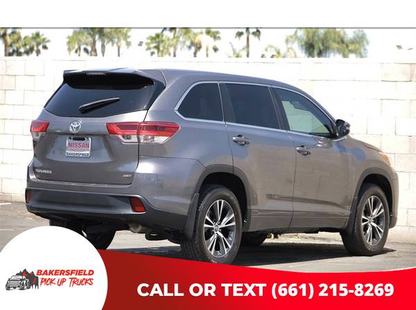 2018 Toyota Highlander LE Over 300 Trucks And Cars for sale in Bakersfield, CA – photo 5