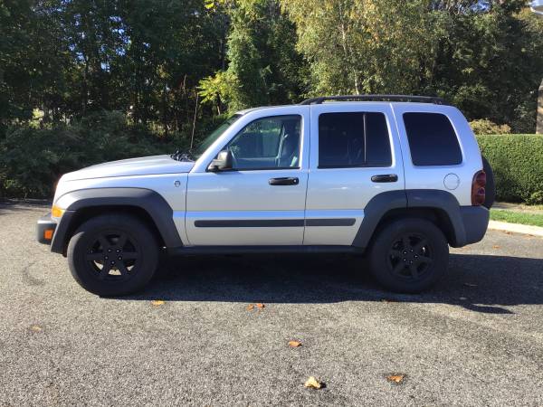 JEEP LIBERTY - MANUAL - RARE - cars & trucks - by owner - vehicle... for sale in South River, NY – photo 8