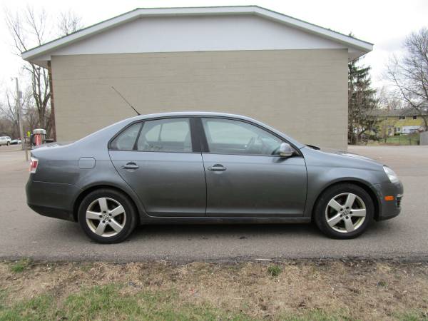 2008 volkswagen jetta 2 5 manual transmission - - by for sale in Montrose, MN – photo 2