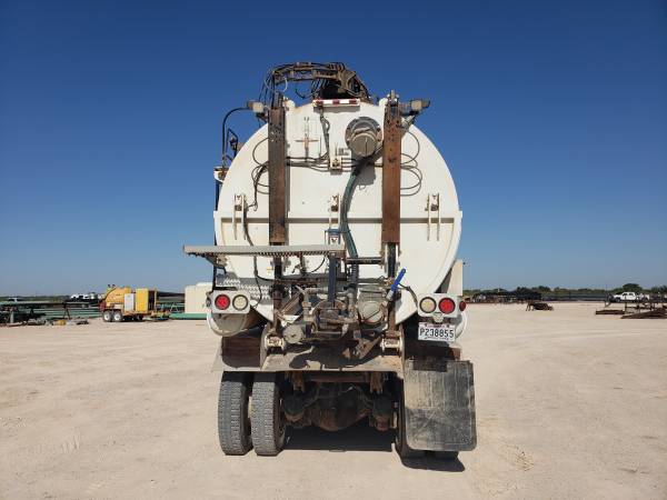 2015 Kenworth Guzzler Guzzcavator Hydro Vacuum Truck for sale in Pecos, TX – photo 7