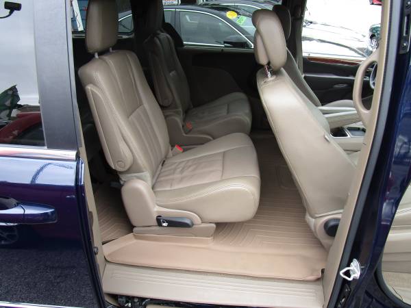 2014 CHRYSLER TOWN & COUNTRY LIMITED EXTRA CLEAN!!! for sale in NEW YORK, NY – photo 12