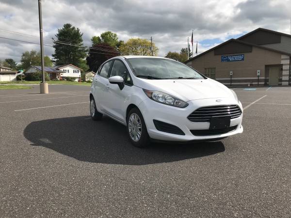 2015 Ford Fiesta Hatchback/53k miles/Clean title/Great commuter for sale in Center Valley, PA – photo 3