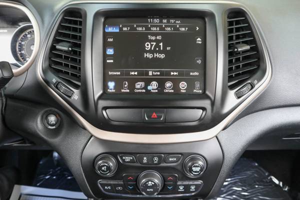 2016 Jeep Cherokee, Bright White Clearcoat for sale in Wall, NJ – photo 20
