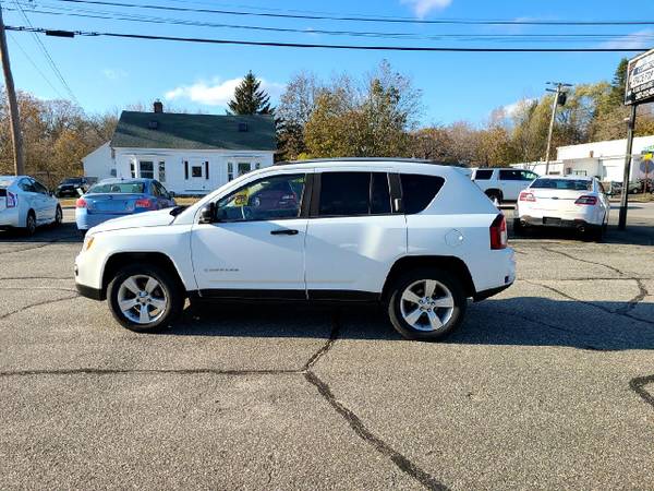 !!!!!!!! 2015 JEEP COMPASS!!!!! AUTOMATIC 4x4 - cars & trucks - by... for sale in Lewiston, ME – photo 12