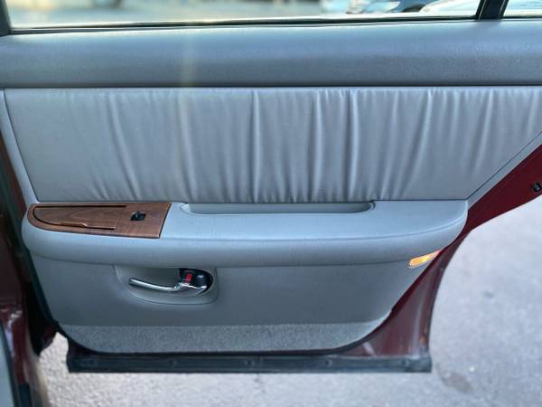 1999 Buick Park Avenue COLD AC CD Player Leather Interior Clean CAR for sale in Pompano Beach, FL – photo 21