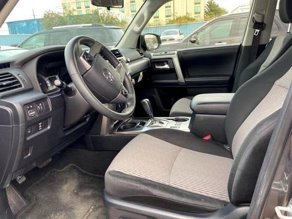 2018 Toyota 4Runner SR5 Premium - EVERYBODY RIDES!!! - cars & trucks... for sale in Metairie, LA – photo 5