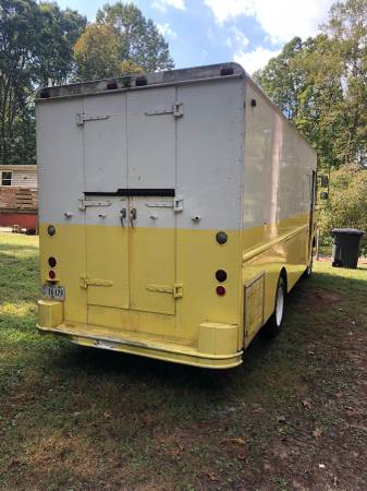 1985 Chevrolet box truck cheapest on cl! for sale in Partlow, VA – photo 3