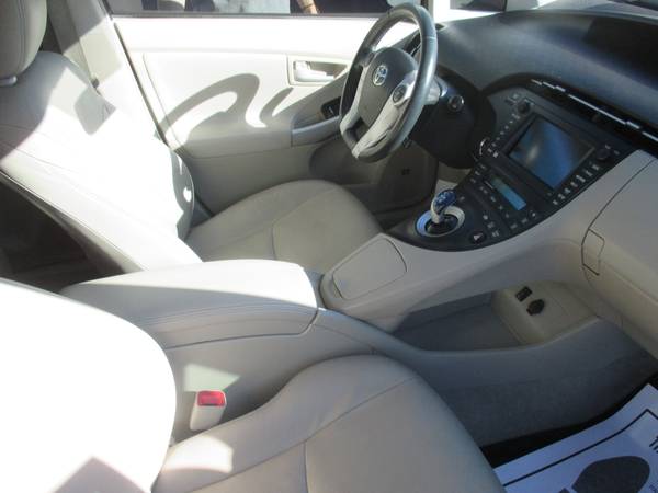 2010 Toyota Prius V Premium Hatchback/Pkg 6/1 Owner/Clean Car Fax -... for sale in Phoenix, AZ – photo 3