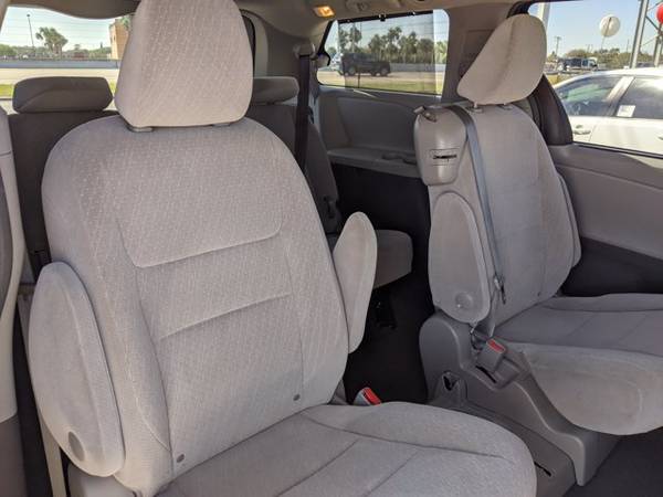 2017 Toyota Sienna LE Auto Access Seat SKU:HS767183 Mini-Van - cars... for sale in Corpus Christi, TX – photo 21