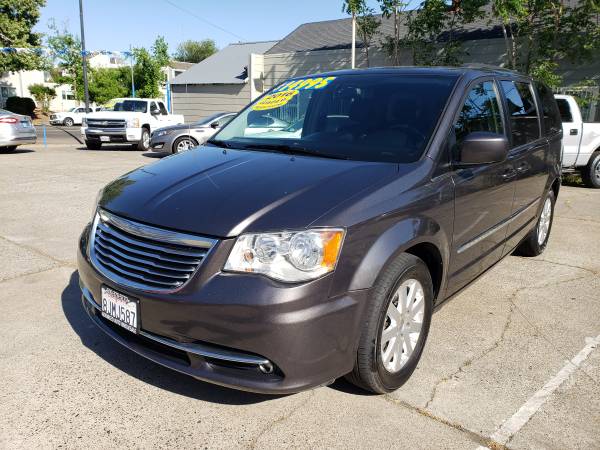 2016 CHRYSLER TOWN & COUNTRY WAGON - - by dealer for sale in Red Bluff, CA – photo 5