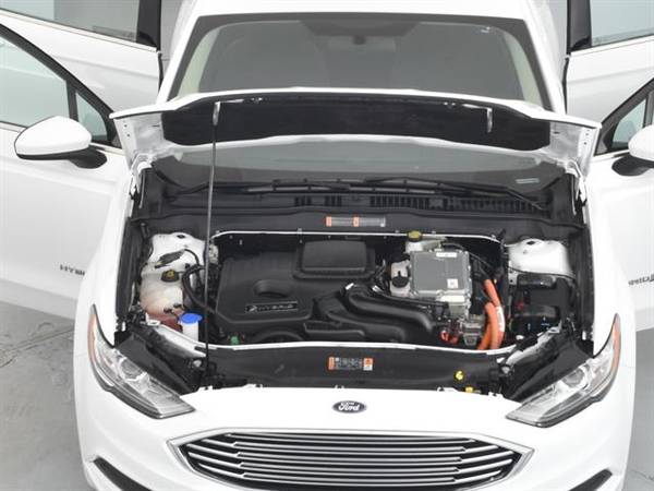 2017 Ford Fusion SE Hybrid Sedan 4D sedan White - FINANCE ONLINE for sale in Memphis, TN – photo 5