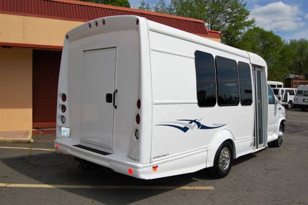 VERY NICE 15 PERSON MINI BUS....UNIT# 5646T for sale in Charlotte, NC – photo 3