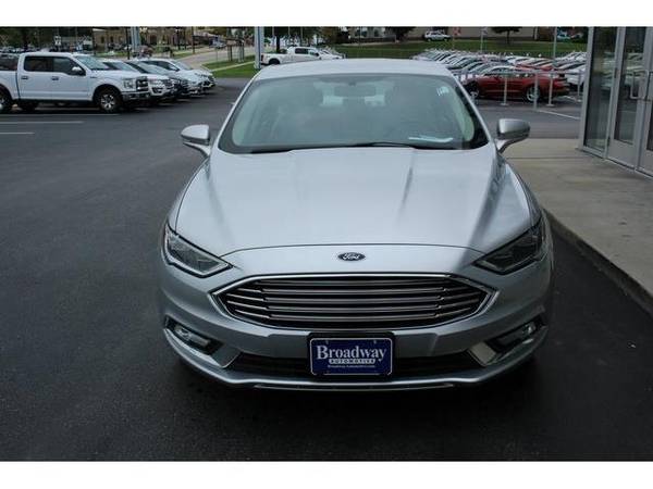 2017 Ford Fusion sedan SE - Ford Ingot Silver for sale in Green Bay, WI – photo 9