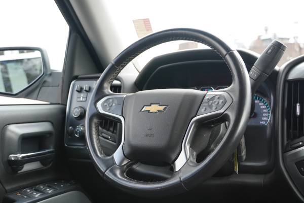 2015 Chevrolet Silverado 1500 Z71 - cars & trucks - by dealer -... for sale in Minneapolis, IA – photo 12