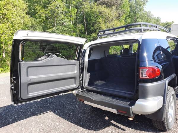 2010 Toyota FJ Cruiser with ONLY 120, 267 Miles-Hickory - cars & for sale in Denver, NC – photo 7
