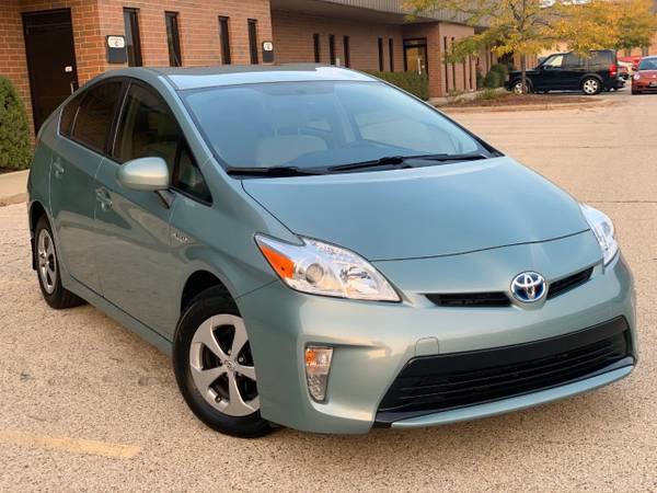 2012 TOYOTA PRIUS HYBRID 1-OWNER REAR-CAMERA POWER-OPTIONS - cars &... for sale in Elgin, IL – photo 2