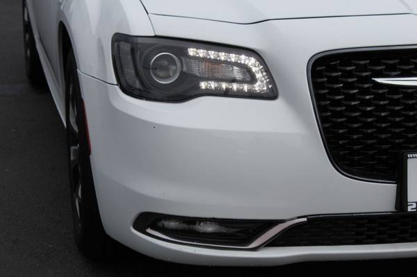 2018 Chrysler 300 300S Sedan 4D - - by dealer for sale in PUYALLUP, WA – photo 9