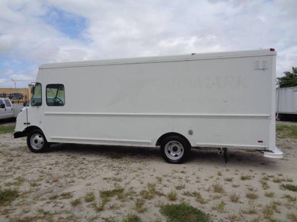 2004 Workhorse STEP VAN FORWARD CONTROL CHASSIS COMMERCIAL VANS... for sale in Hialeah, FL – photo 8