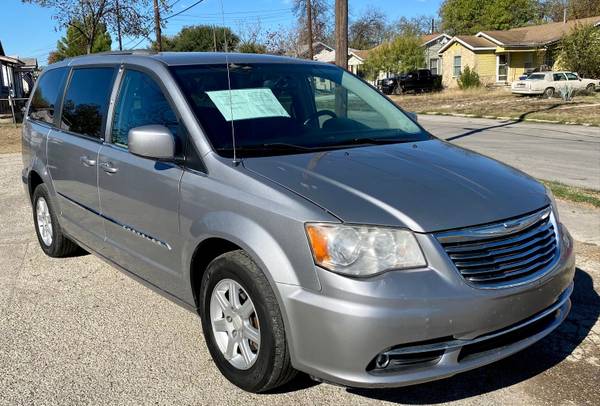 2013 CHRYSLER TOWN & COUNTRY - cars & trucks - by dealer - vehicle... for sale in San Antonio, TX – photo 12