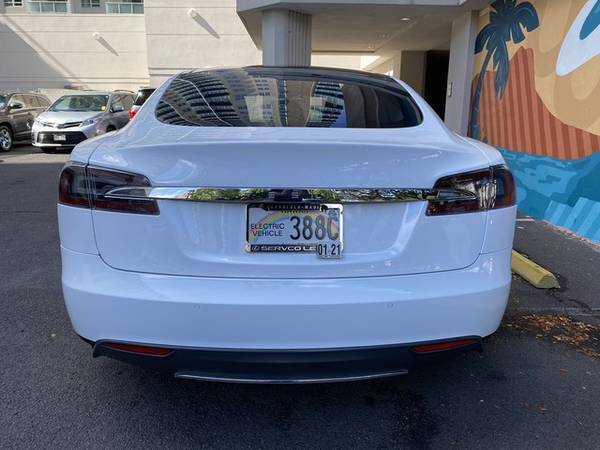 2015 Tesla Model S 60 Sedan 4D YOU CAN FEEL IT, ITS ELECTRIC!!! -... for sale in Honolulu, HI – photo 4